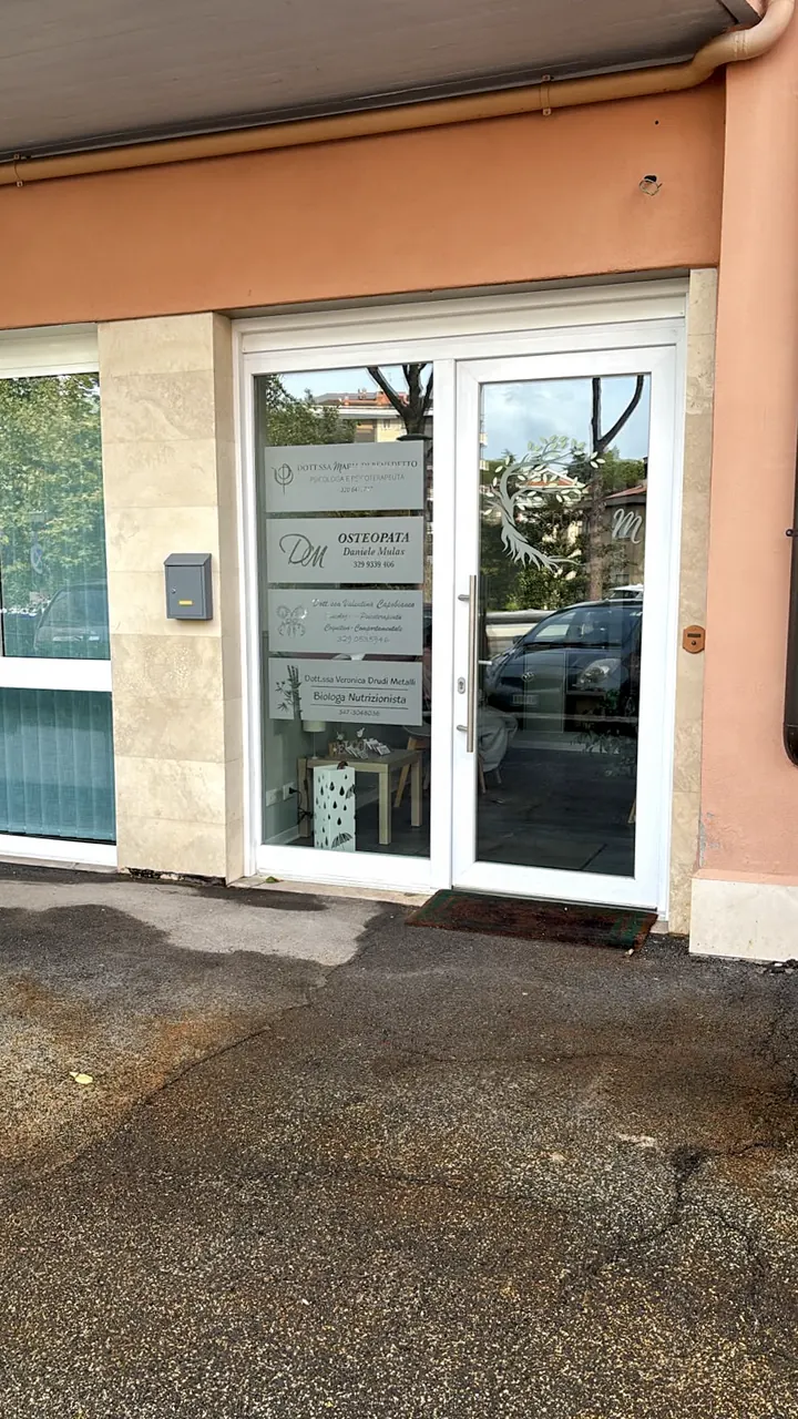 Ingresso dello studio di psicologia in Via Domenico Jachino 69, Roma Eur-Mostacciano